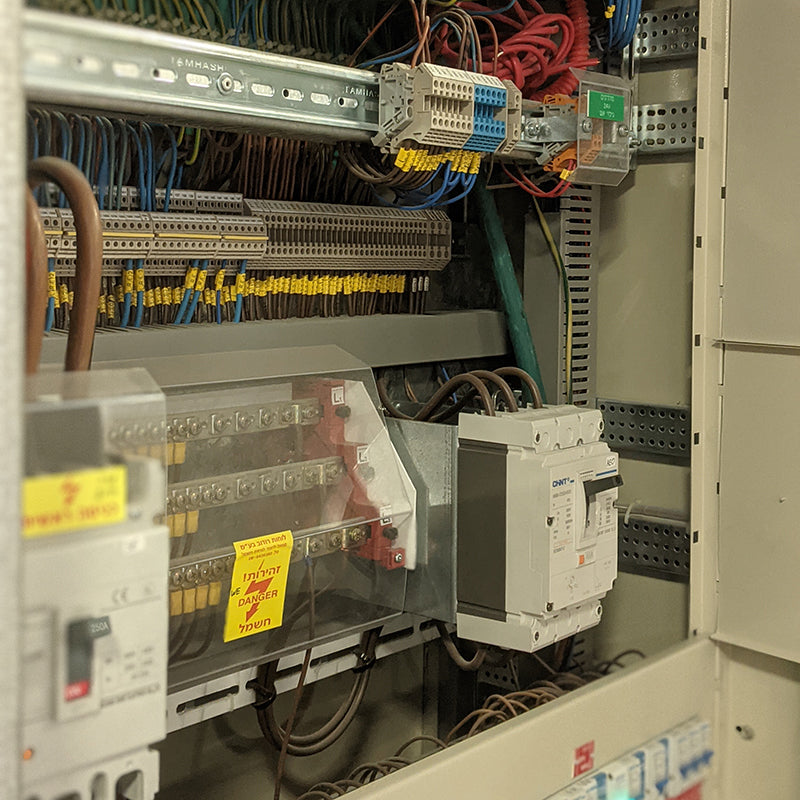 מפסק ח"א 3X125A כיול טרמי עד 125 Chint